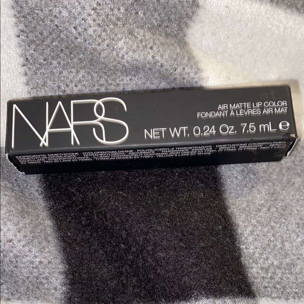 NARS Air Matte Lip Color in lose control